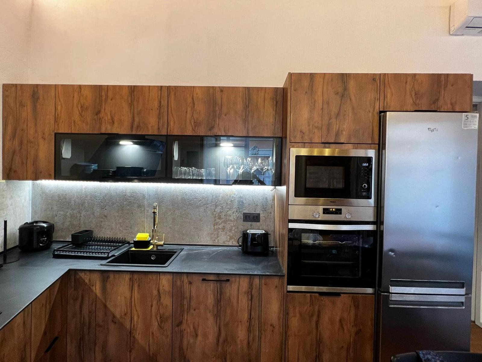 Casa Naty, Espacioso Renovado Apartamento En El Centro De Málaga Exteriör bild